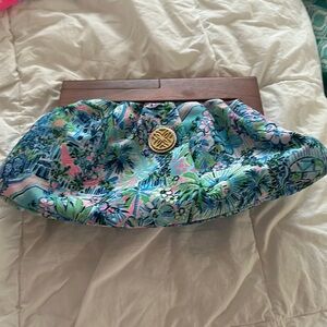 NWOT Lilly Pulitzer Wooden Frame Clutch with Aqua Interior